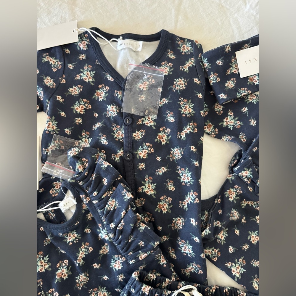 Jaime Kay NWT Bundle Set - 1 YR - Picture 7 of 16